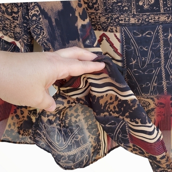 Studio C Plus sz 26 / 28 Tribal print sheer bell sleeve Earthy tones tunic - Picture 6 of 14